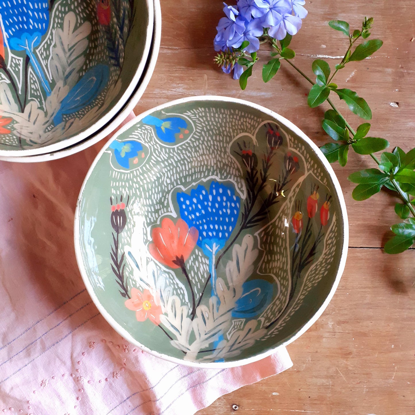 Original Ceramic bowl. Floral bowl. Ceramic salade bowl, 21 cm. Handmade bowl.